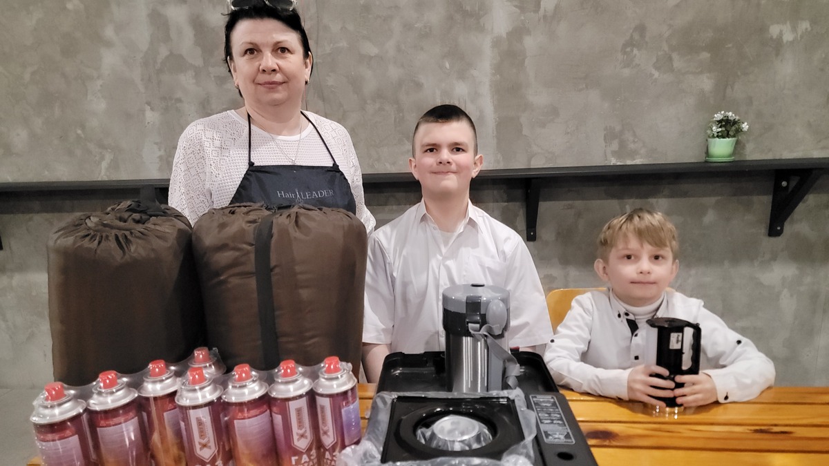 Приготувати вечерю без світла: як ми допомогли родинам, що залишаються в прифронтовому Херсоні — Фото  2