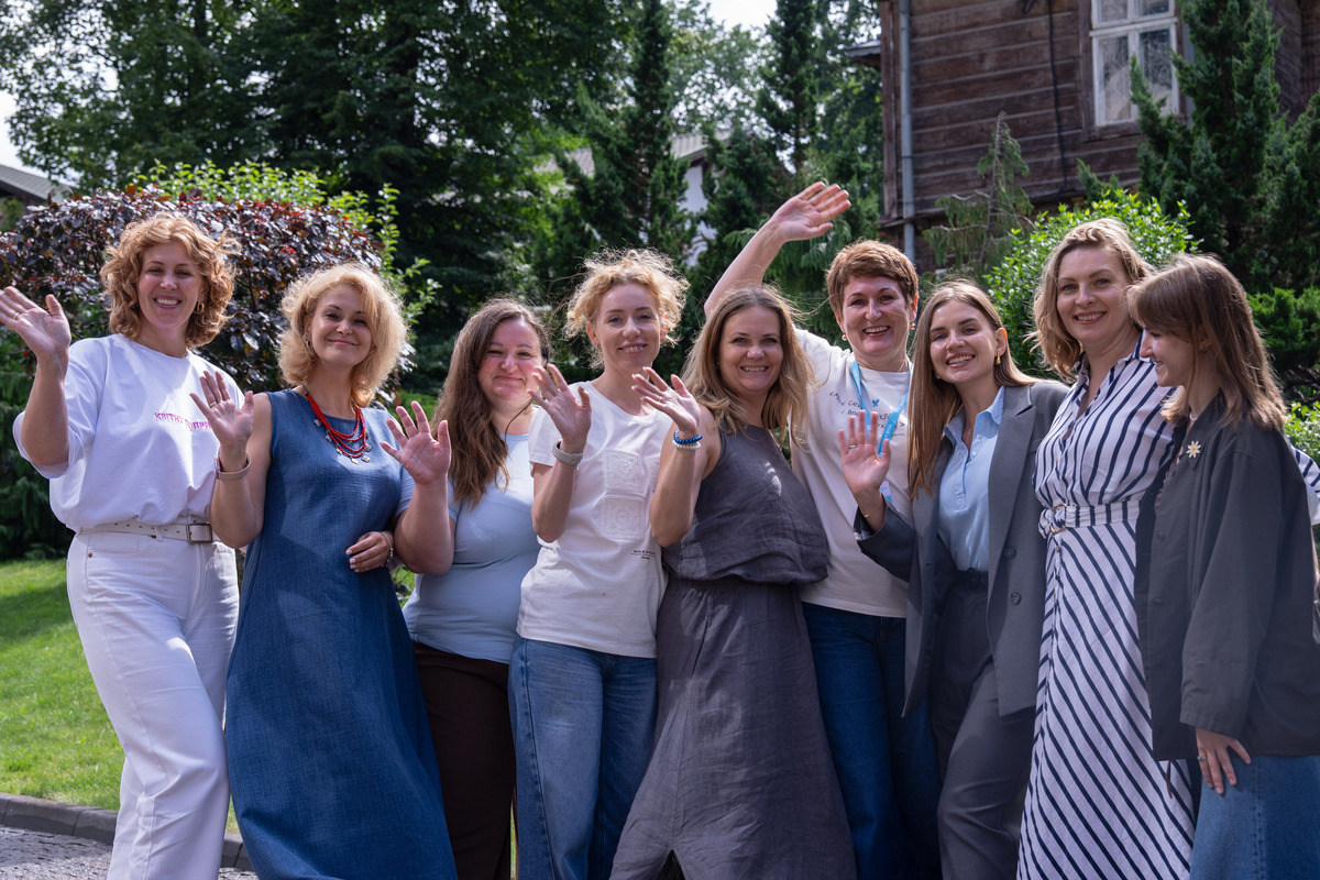 Подбати про тих, хто піклується про дітей: як фонд щороку допомагає своїм фахівцям відновити сили — Фото  1