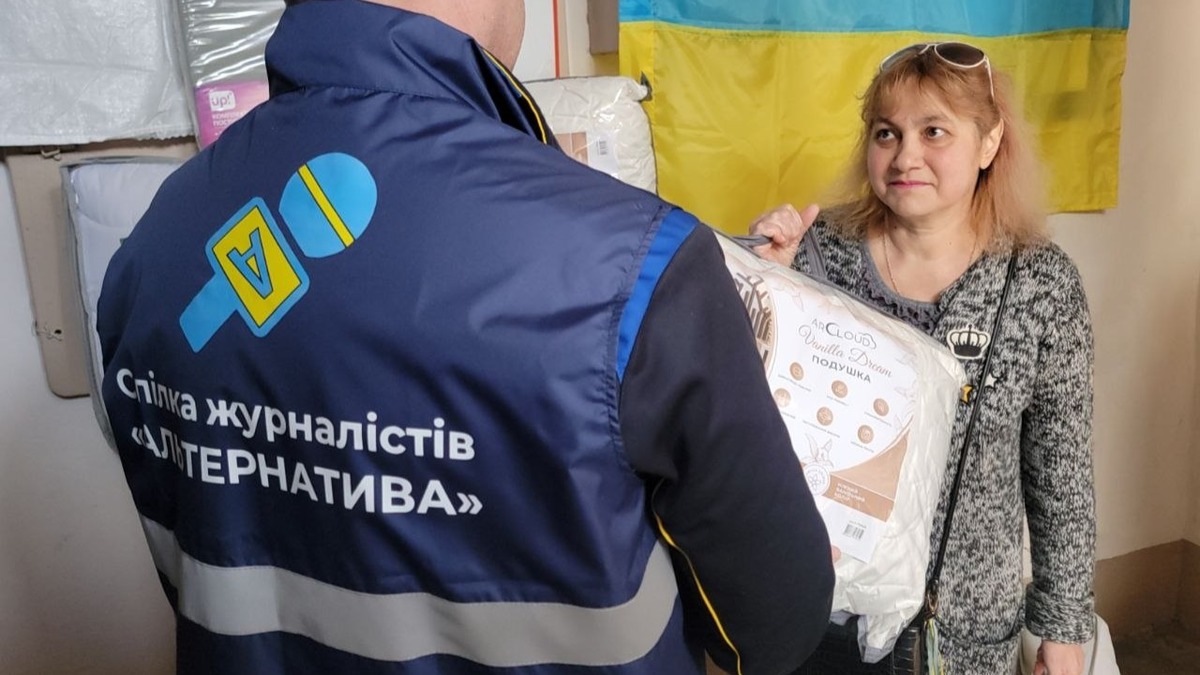 Приготувати вечерю без світла: як ми допомогли родинам, що залишаються в прифронтовому Херсоні — Фото  2