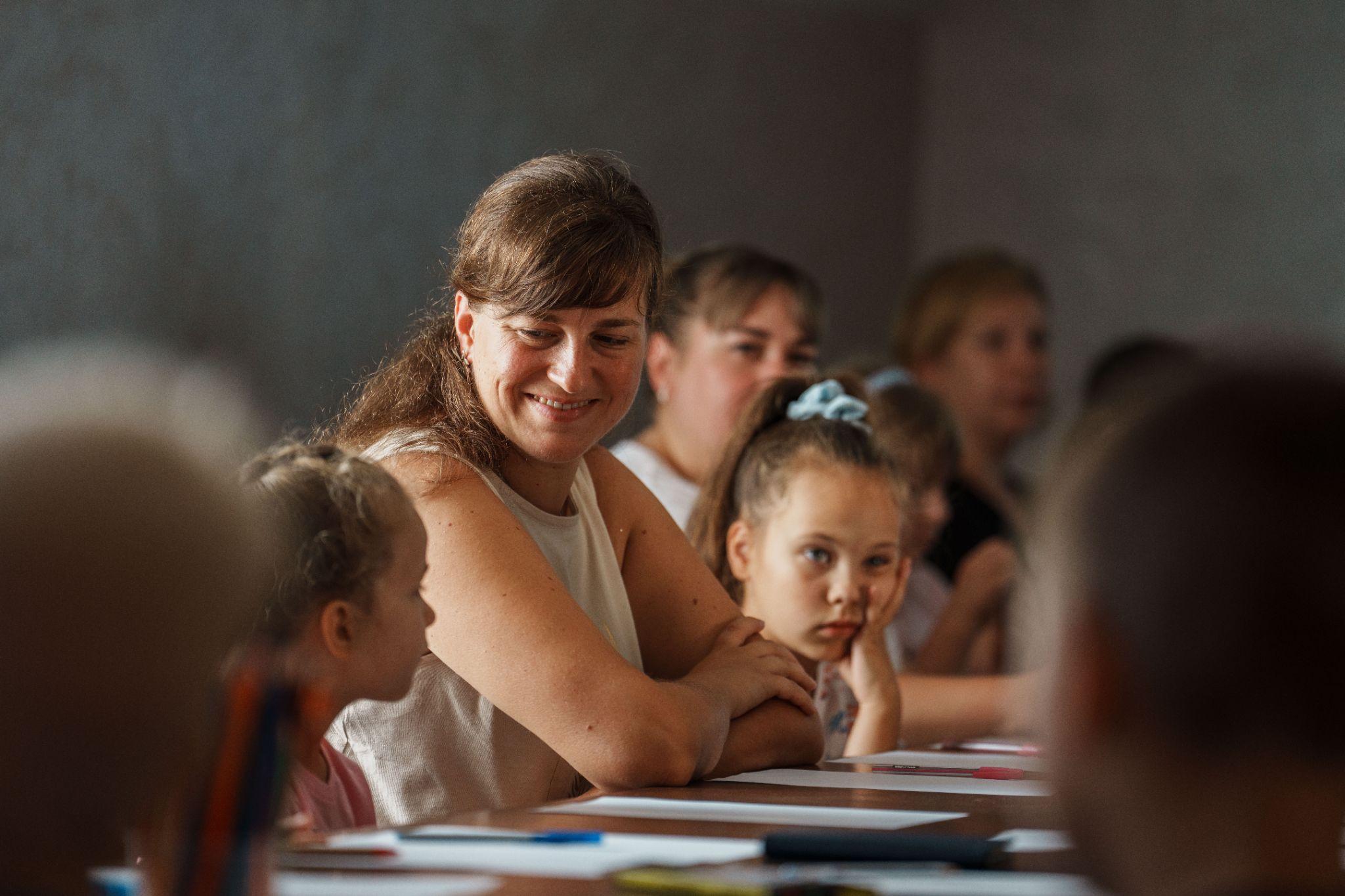 When a child is silent or shrugs off questions: how can parents check if everything is okay? Psychologist's advice (UKR)
