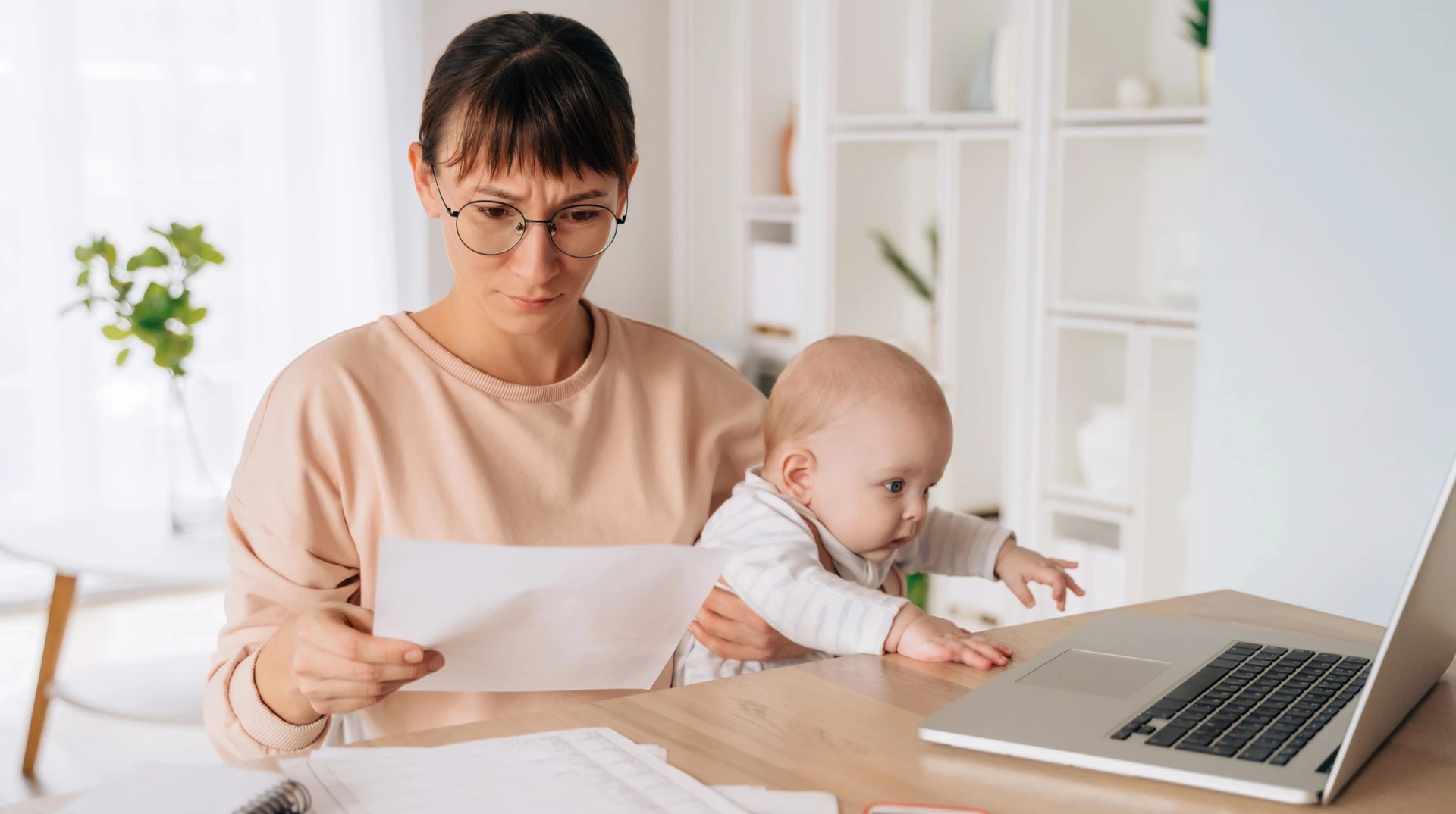 Why parents of children born in occupied territories are forced to obtain Ukrainian birth certificates through the courts